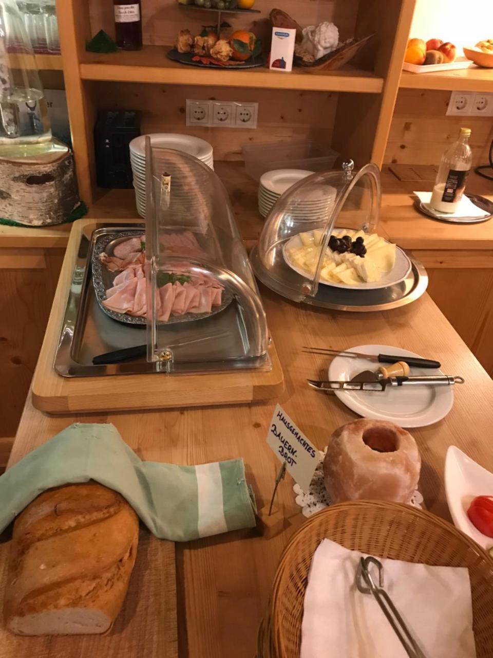 嘎斯霍夫施维泽豪斯酒店 斯塔费顿 外观 照片